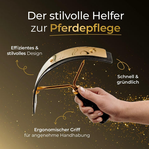 Eine Hand hält das Pferdegold® Sommer-Set – ein stilvolles Pferdepflegewerkzeug mit ergonomischem Griff und integriertem Insektenschutzspray – vor einem dunklen Hintergrund.